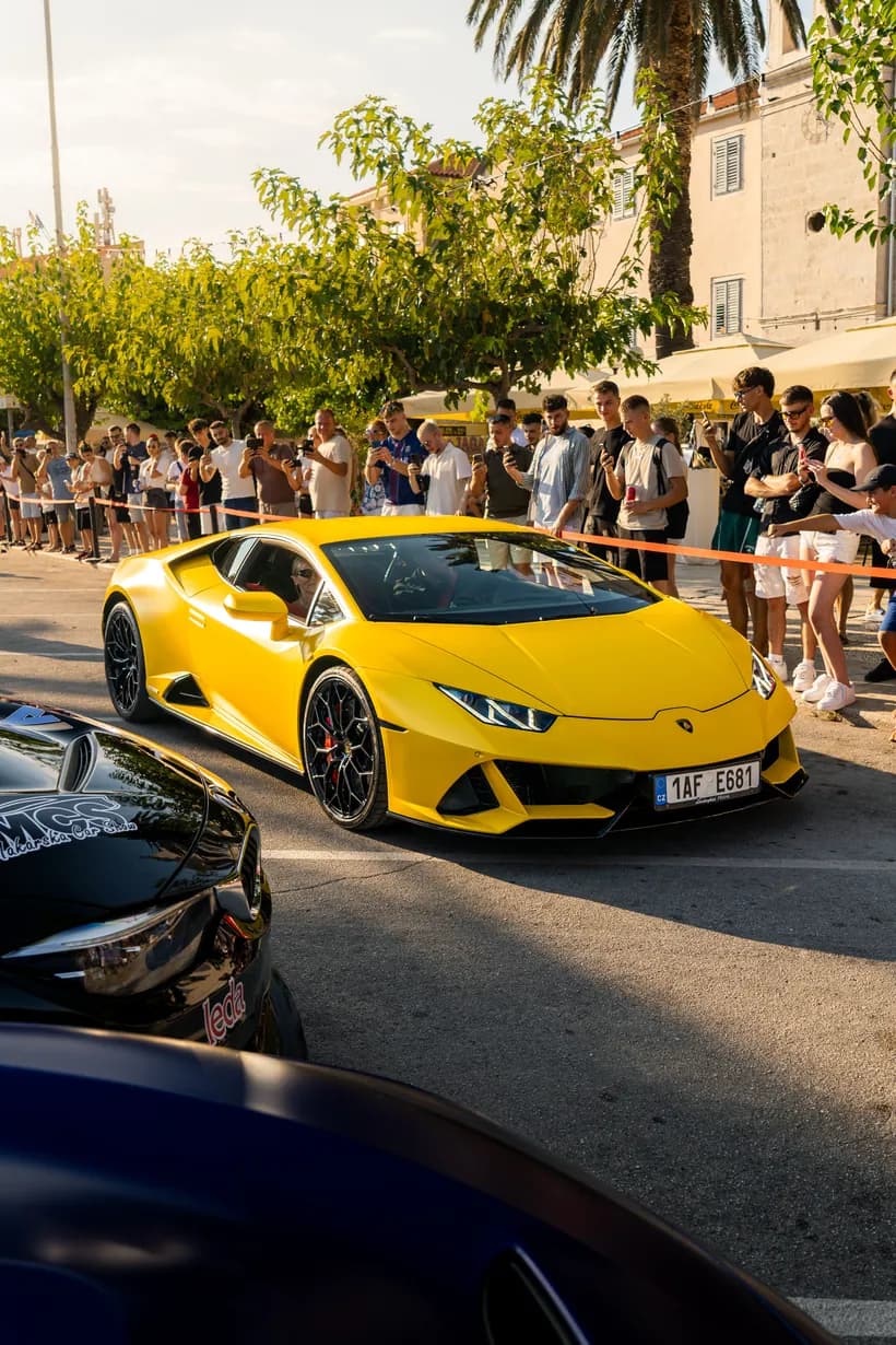 The same Lamborghini Huracan three seconds later again, from a marginally wider angle.